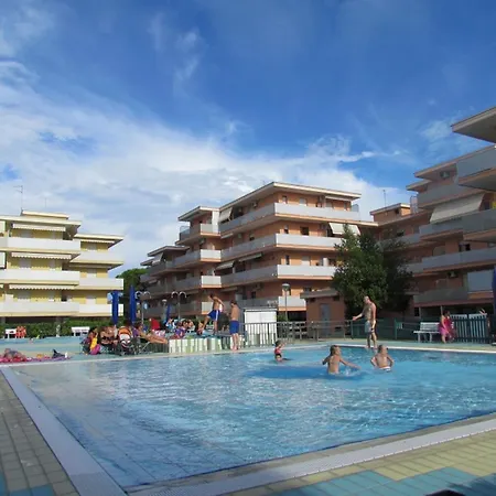 Διαμέρισμα Charming With Shared Pools